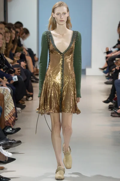 Look 26